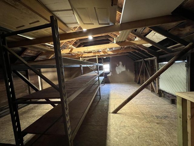 713 E LAKE STREET, Waupaca, WI 54981