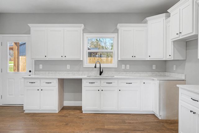 82 MASSEY ST, Adamsville, TN 38310