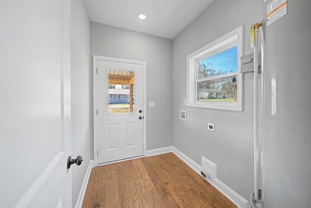 82 MASSEY ST, Adamsville, TN 38310