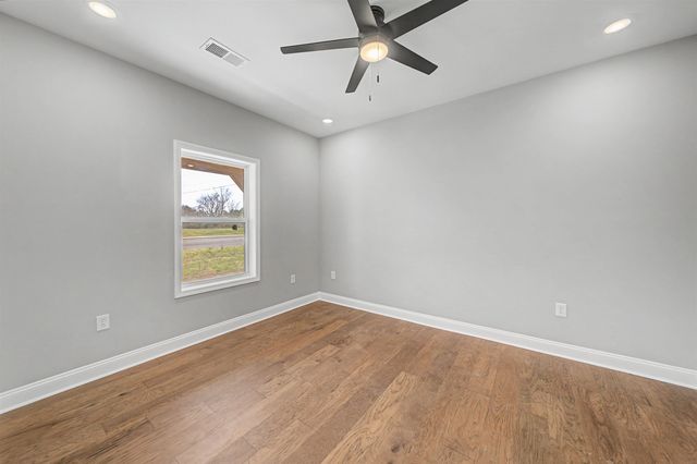 82 MASSEY ST, Adamsville, TN 38310