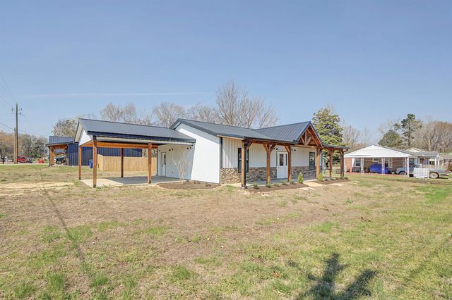 82 MASSEY ST, Adamsville, TN 38310