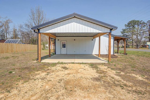 82 MASSEY ST, Adamsville, TN 38310