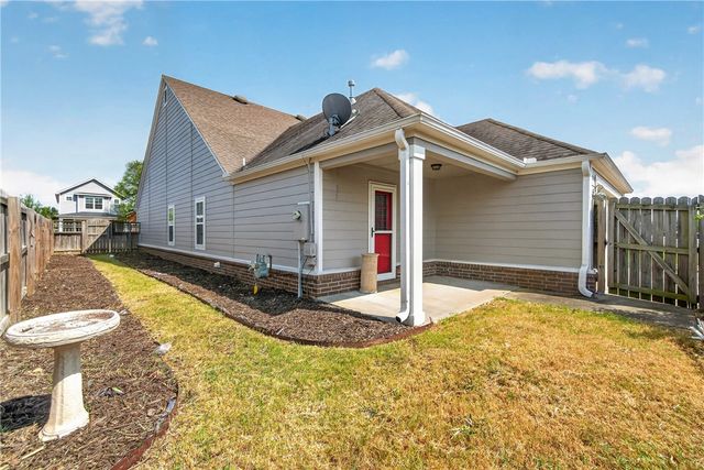 591 Longfellow Lane, Fayetteville, AR 72704