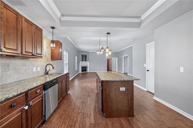 591 Longfellow Lane, Fayetteville, AR 72704