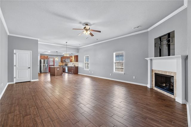 591 Longfellow Lane, Fayetteville, AR 72704