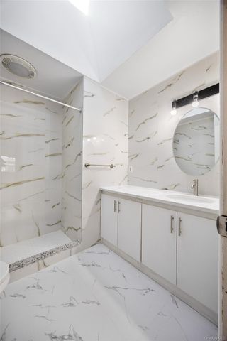 11 Old Post Road E, Port Jefferson, NY 11777