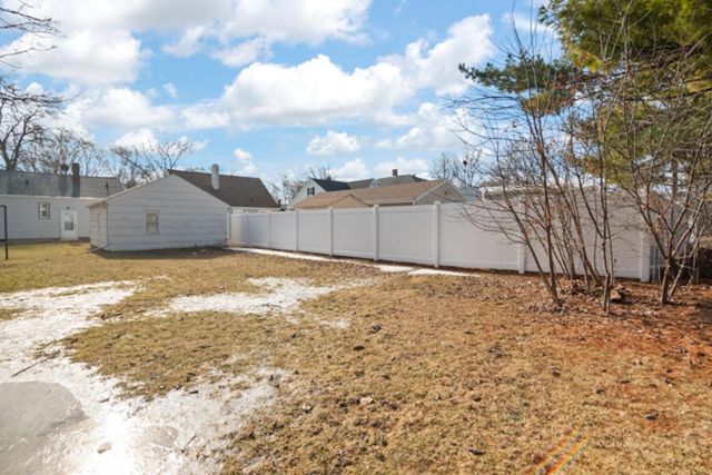 1132 12TH AVENUE, Green Bay, WI 54304