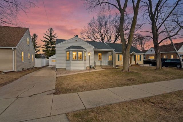 1132 12TH AVENUE, Green Bay, WI 54304