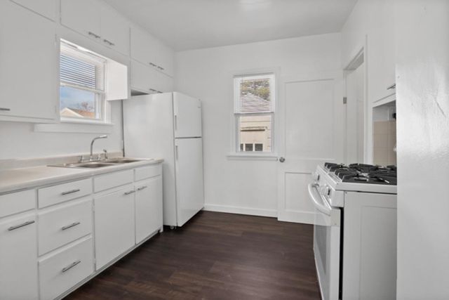 1132 12TH AVENUE, Green Bay, WI 54304