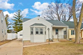 1132 12TH AVENUE, Green Bay, WI 54304