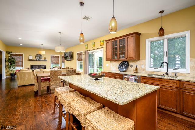 86 Highland Ave, Bridgewater Twp., NJ 08807