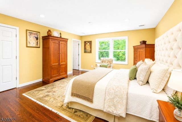86 Highland Ave, Bridgewater Twp., NJ 08807