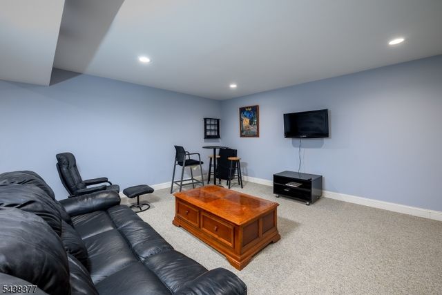 86 Highland Ave, Bridgewater Twp., NJ 08807