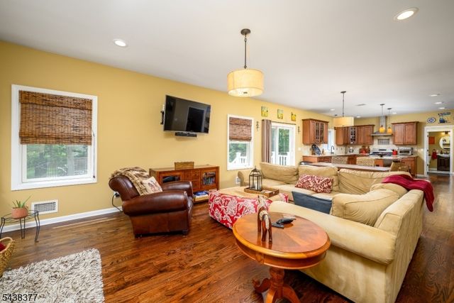 86 Highland Ave, Bridgewater Twp., NJ 08807