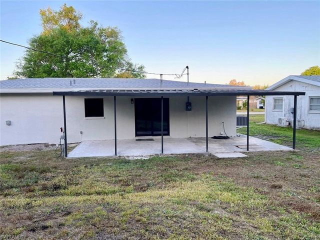 2154 E Gardenia CIR, North Fort Myers, FL 33917