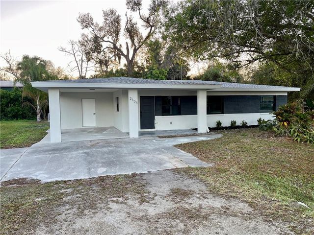 2154 E Gardenia CIR, North Fort Myers, FL 33917