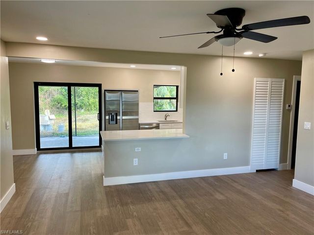 2154 E Gardenia CIR, North Fort Myers, FL 33917