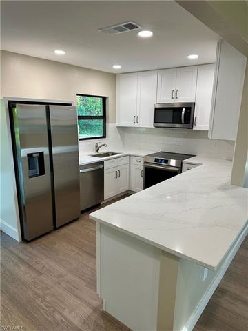 2154 E Gardenia CIR, North Fort Myers, FL 33917