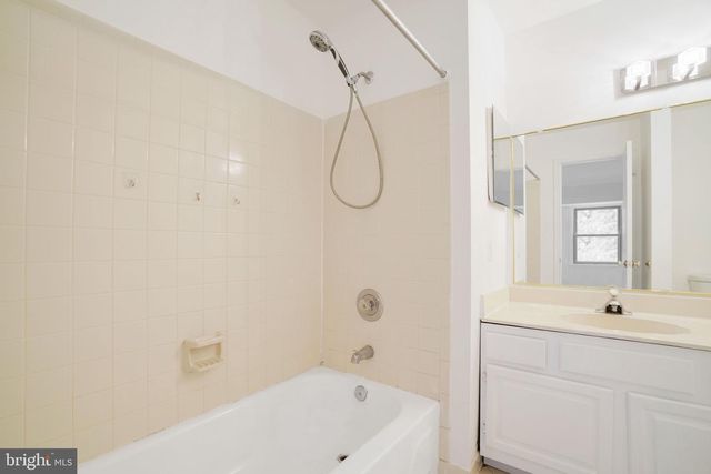 3733 ROXBURY LN, Alexandria, VA 22309