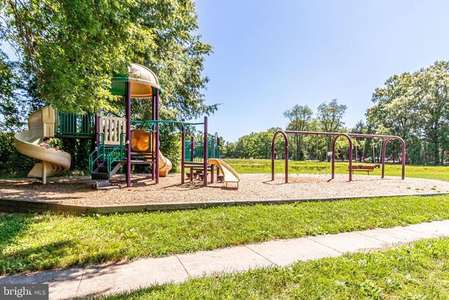 3733 ROXBURY LN, Alexandria, VA 22309