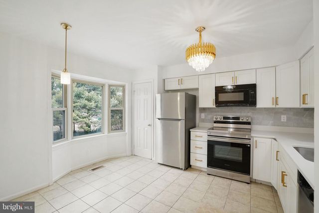 3733 ROXBURY LN, Alexandria, VA 22309