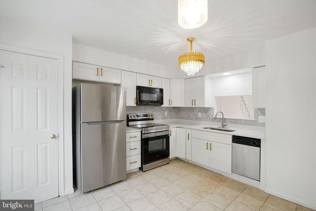 3733 ROXBURY LN, Alexandria, VA 22309