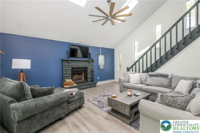 9670 Stony Hollow Drive, Coolbaugh Twp, PA 18466