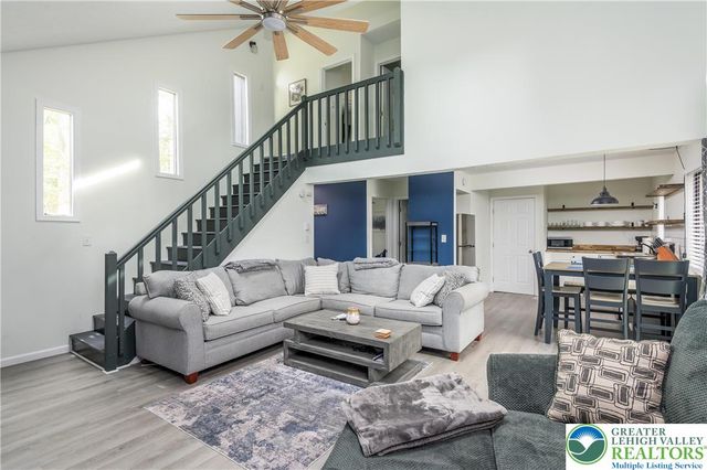 9670 Stony Hollow Drive, Coolbaugh Twp, PA 18466