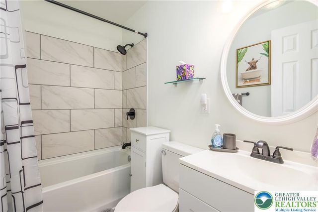 9670 Stony Hollow Drive, Coolbaugh Twp, PA 18466