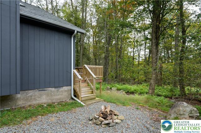 9670 Stony Hollow Drive, Coolbaugh Twp, PA 18466