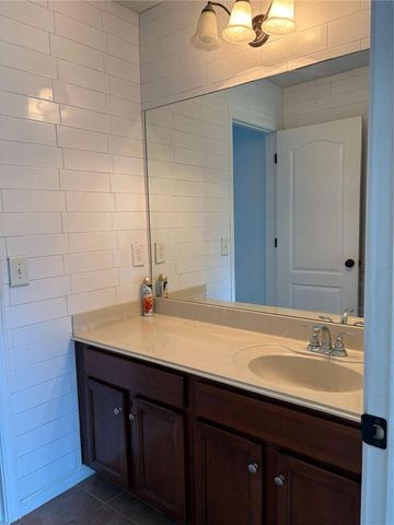 10 Foggy Creek Ln, Hiram, GA 30141
