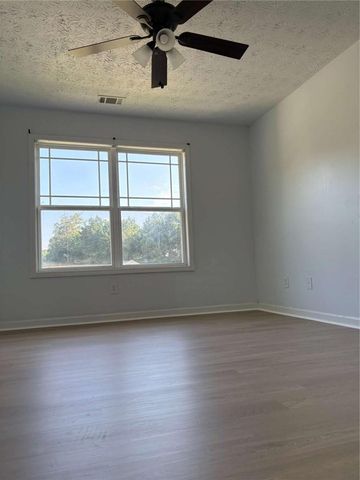 10 Foggy Creek Ln, Hiram, GA 30141