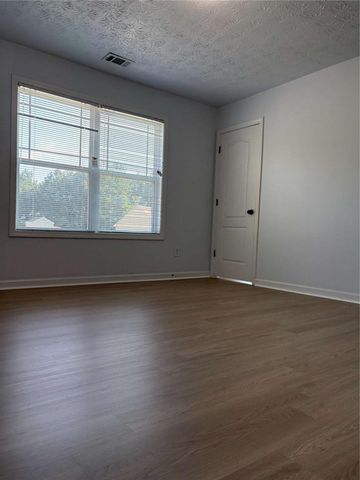 10 Foggy Creek Ln, Hiram, GA 30141