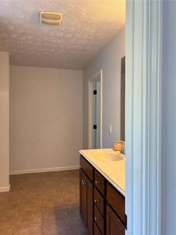 10 Foggy Creek Ln, Hiram, GA 30141