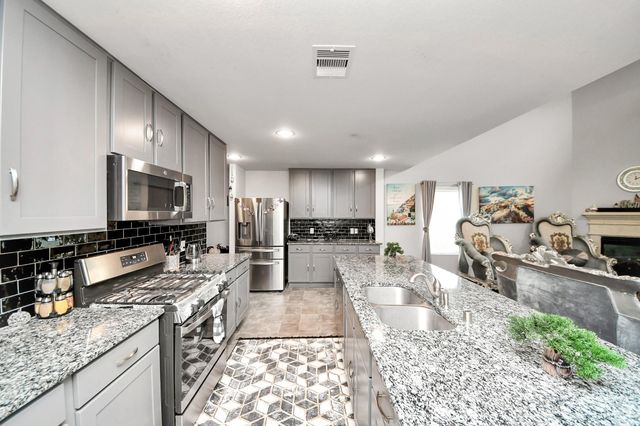 2918 Silverhorn Lane, Rosenberg, TX 77471