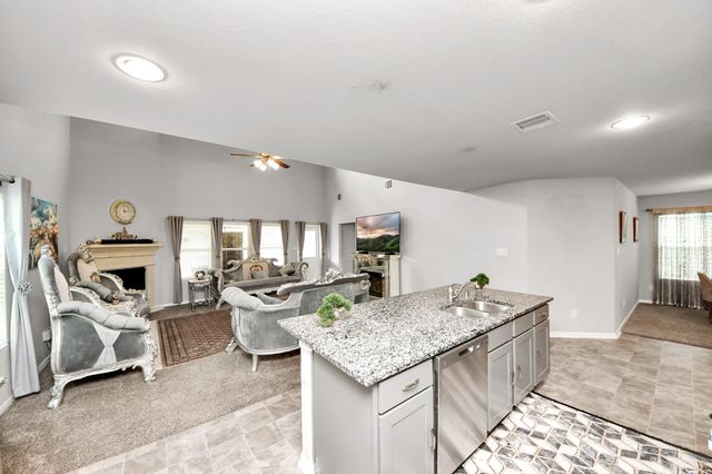 2918 Silverhorn Lane, Rosenberg, TX 77471