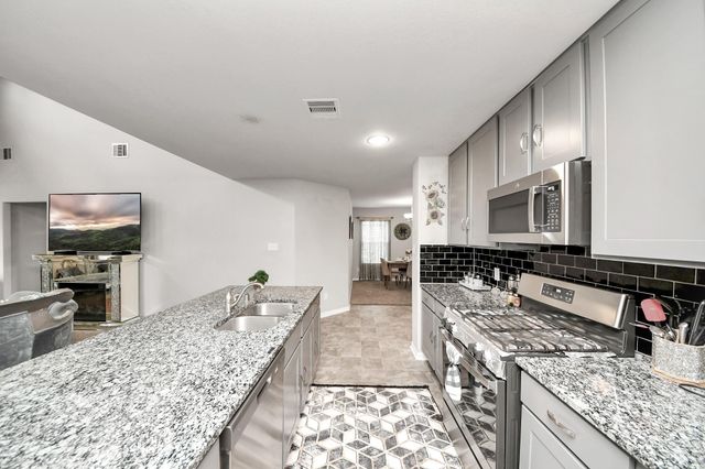 2918 Silverhorn Lane, Rosenberg, TX 77471