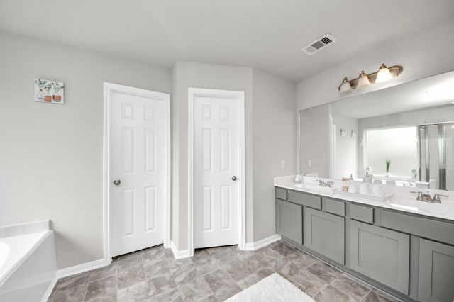 2918 Silverhorn Lane, Rosenberg, TX 77471