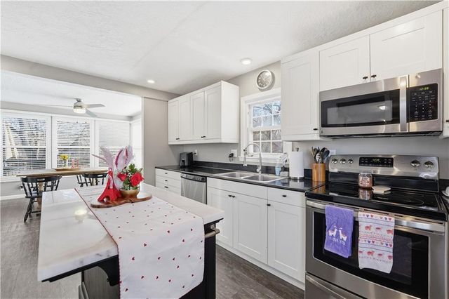 4429 N Chestnut Avenue, Kansas City, MO 64117