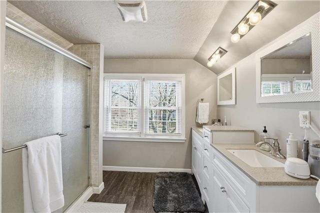 4429 N Chestnut Avenue, Kansas City, MO 64117