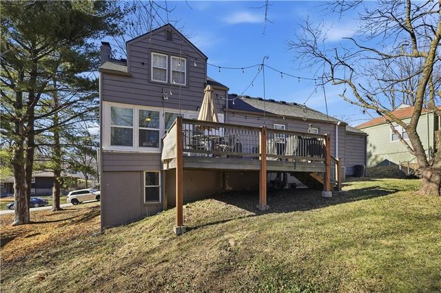 4429 N Chestnut Avenue, Kansas City, MO 64117