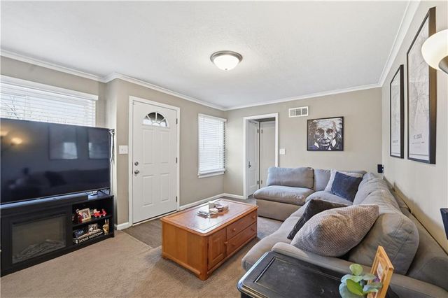 4429 N Chestnut Avenue, Kansas City, MO 64117