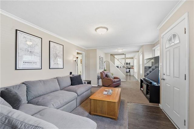 4429 N Chestnut Avenue, Kansas City, MO 64117