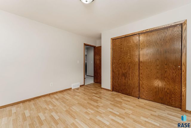 4201 S Lewis Ave Avenue, Sioux Falls, SD 57103