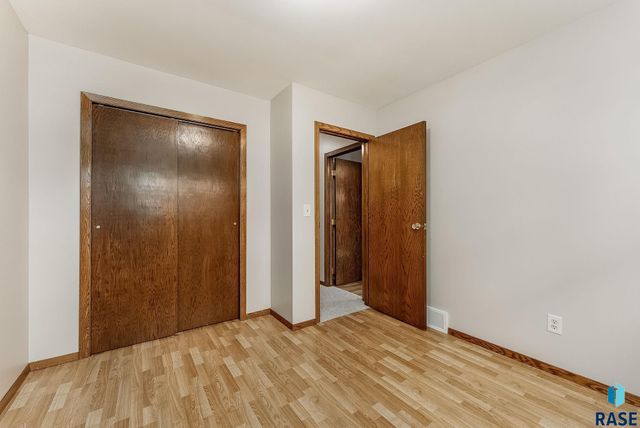 4201 S Lewis Ave Avenue, Sioux Falls, SD 57103