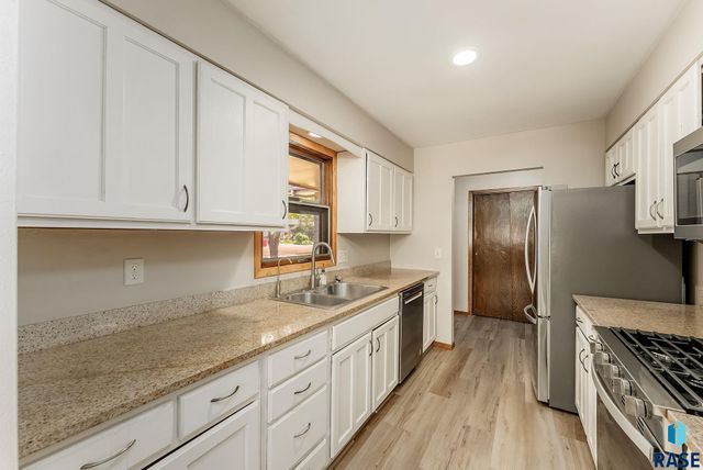 4201 S Lewis Ave Avenue, Sioux Falls, SD 57103