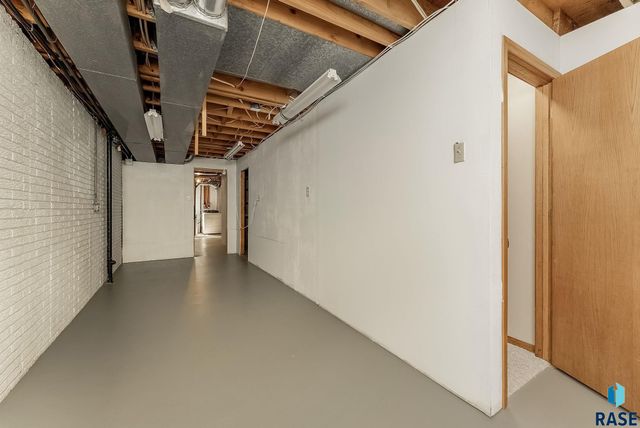 4201 S Lewis Ave Avenue, Sioux Falls, SD 57103