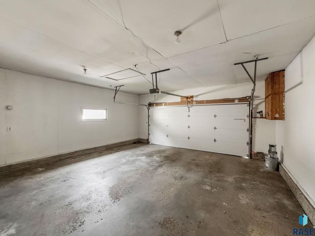 4201 S Lewis Ave Avenue, Sioux Falls, SD 57103