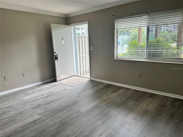 121 OYSTER BAY CIRCLE 160, Altamonte Springs, FL 32701