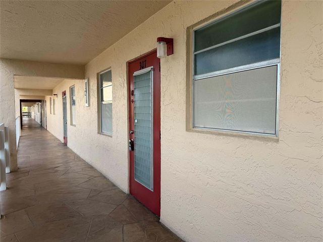 1015 Country Club Drive 307, Margate, FL 33063